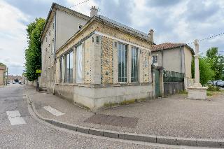 Logis Hotel Du Parc Pont a Mousson