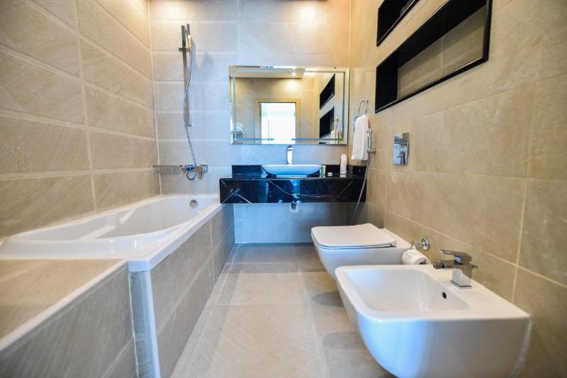 Waterfront Hotel and Apartment - Oda