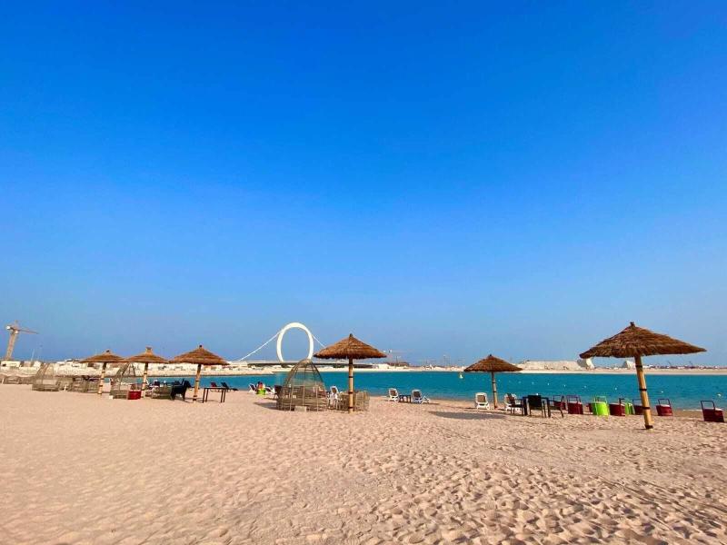 Waterfront Hotel and Apartment - Plaj