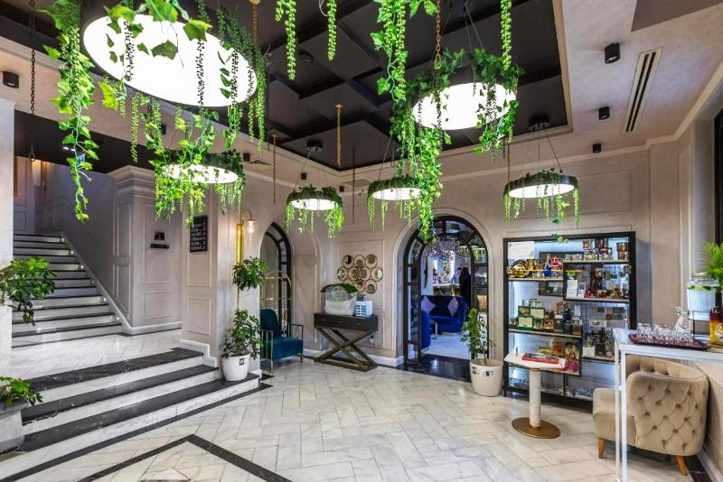 Ivy Garden Hotel - Lobi