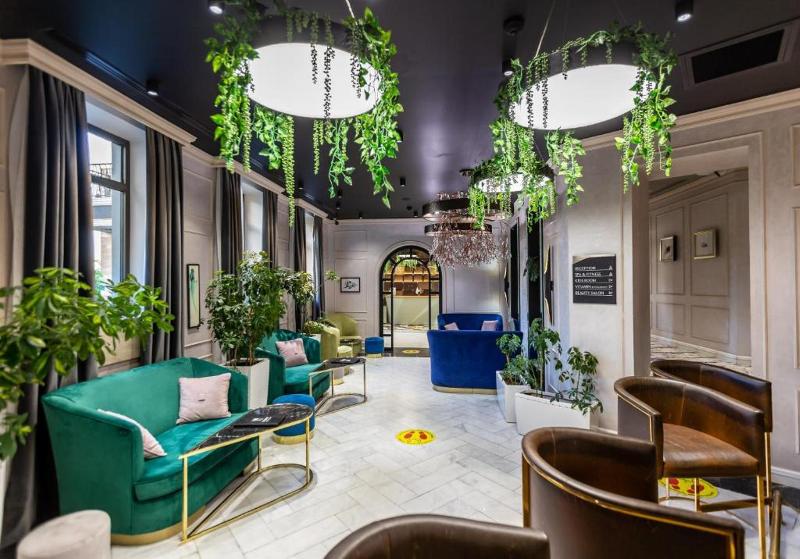 Ivy Garden Hotel - Lobi