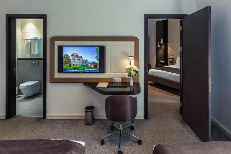 Ivy Garden Hotel - Oda