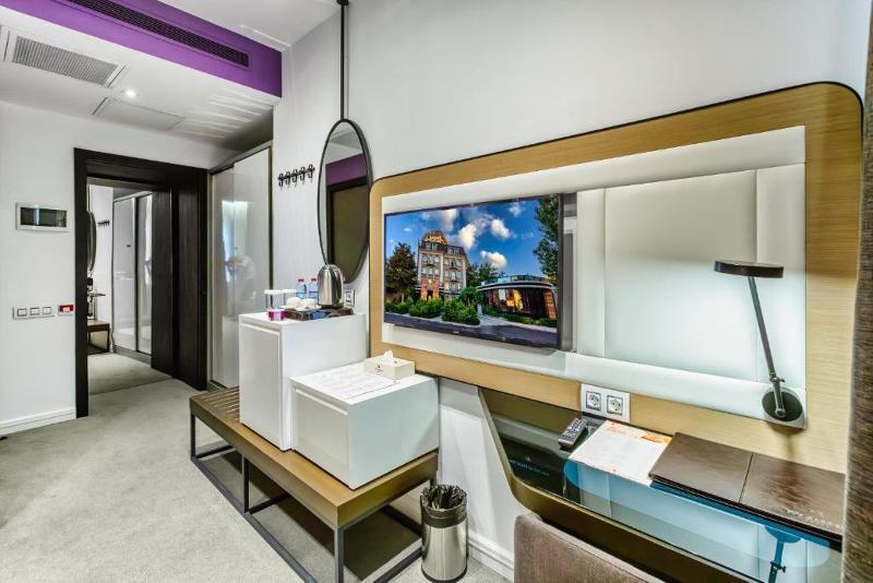 Ivy Garden Hotel - Oda