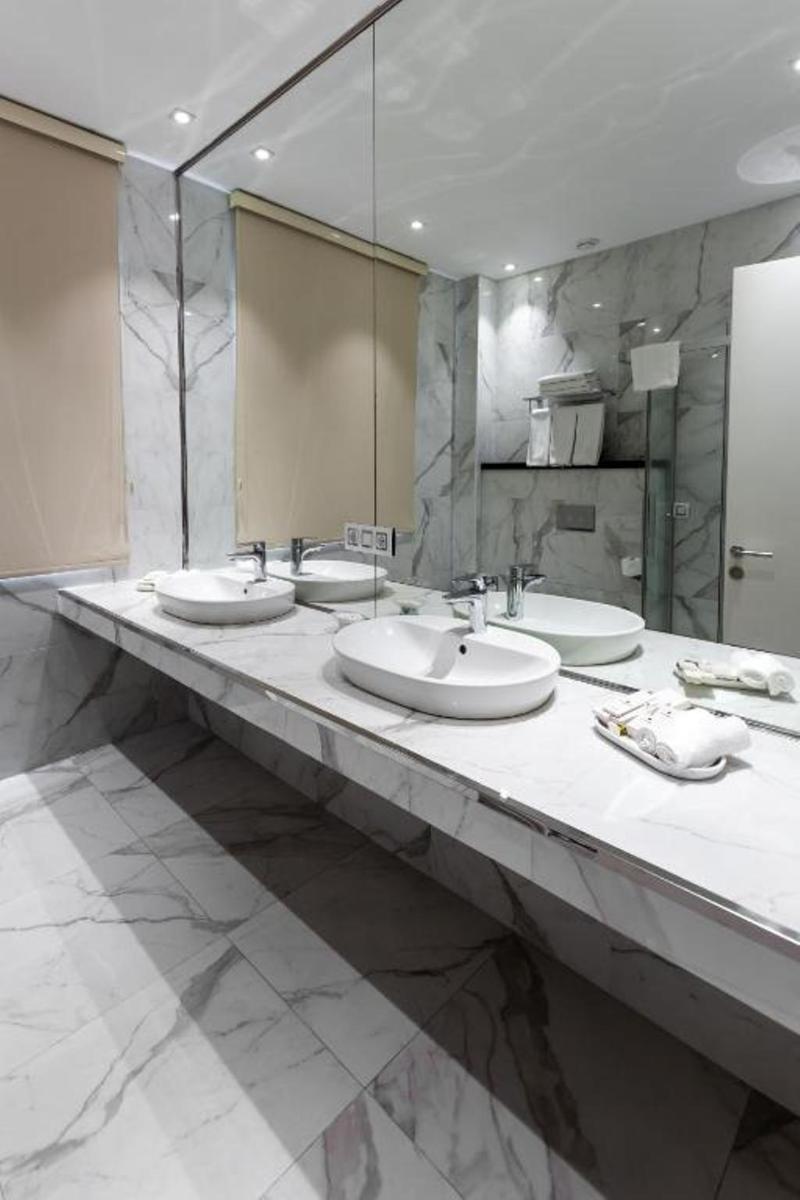 Ivy Garden Hotel - Oda