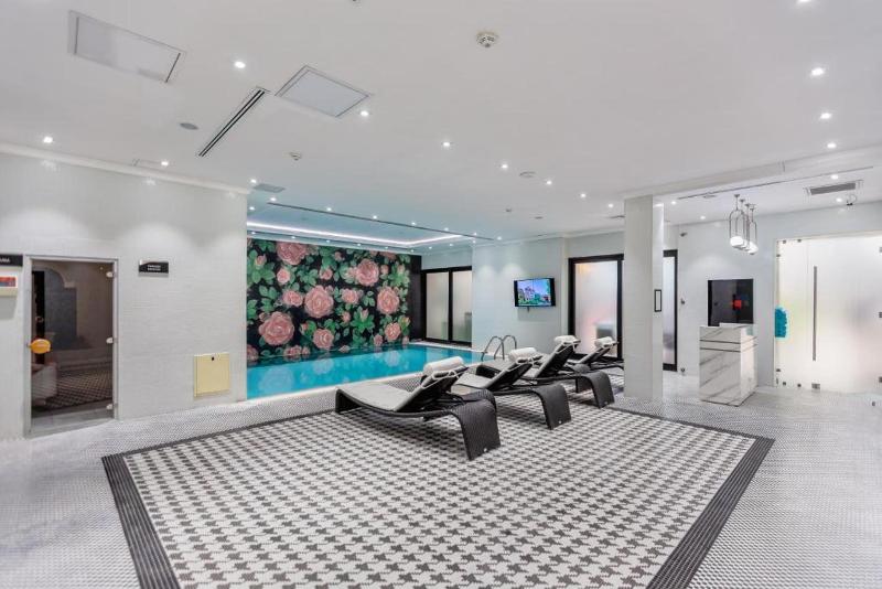 Ivy Garden Hotel - Havuz