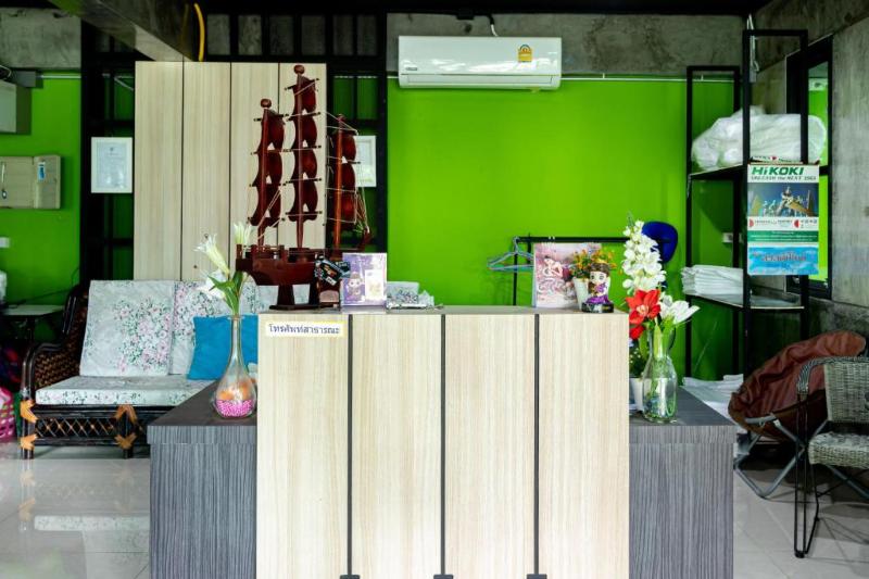 CS Klongtoey Grand Resort by ZUZU - Lobi