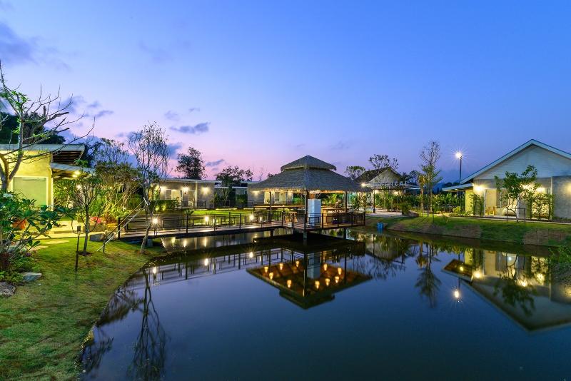Loftpical Resort by ZUZU - Genel