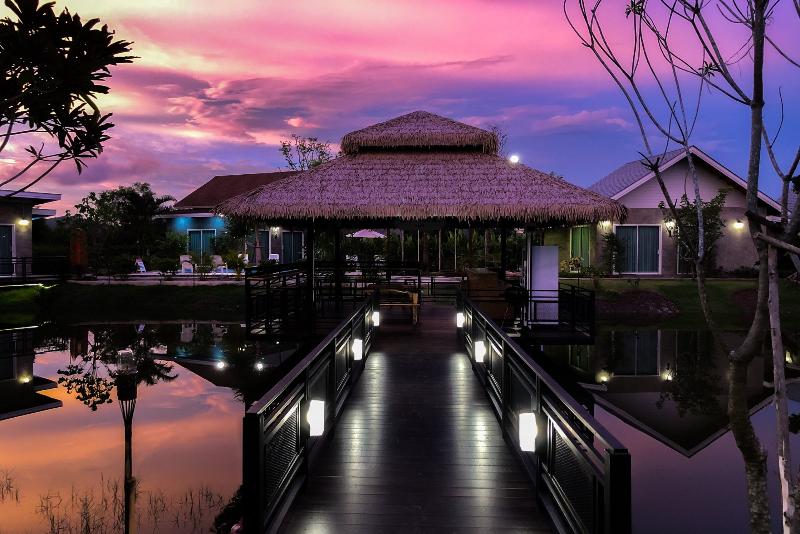 Loftpical Resort by ZUZU - Genel