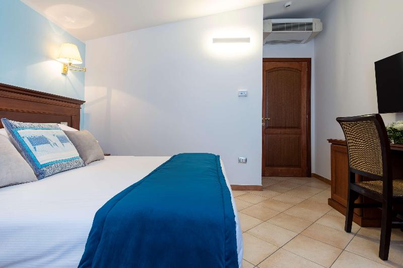 Hotel Blumarea, BW Signature Collection - Oda