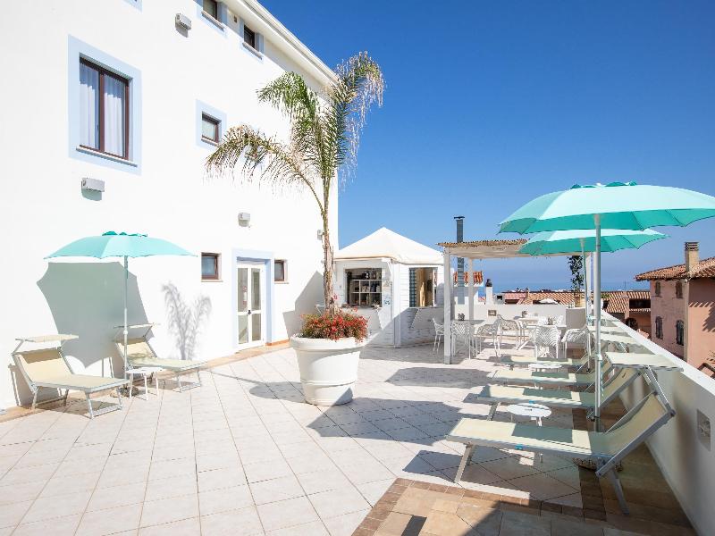 Hotel Blumarea, BW Signature Collection - Havuz