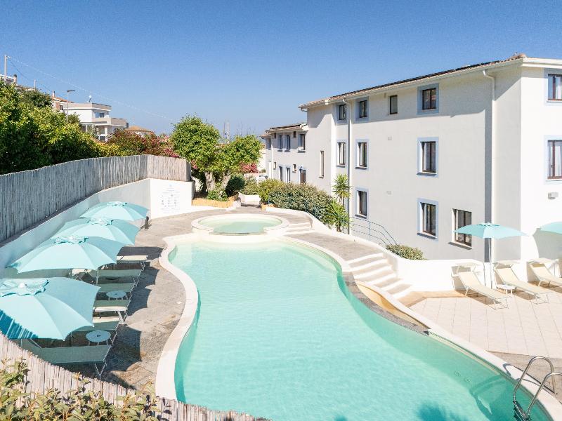 Hotel Blumarea, BW Signature Collection - Havuz