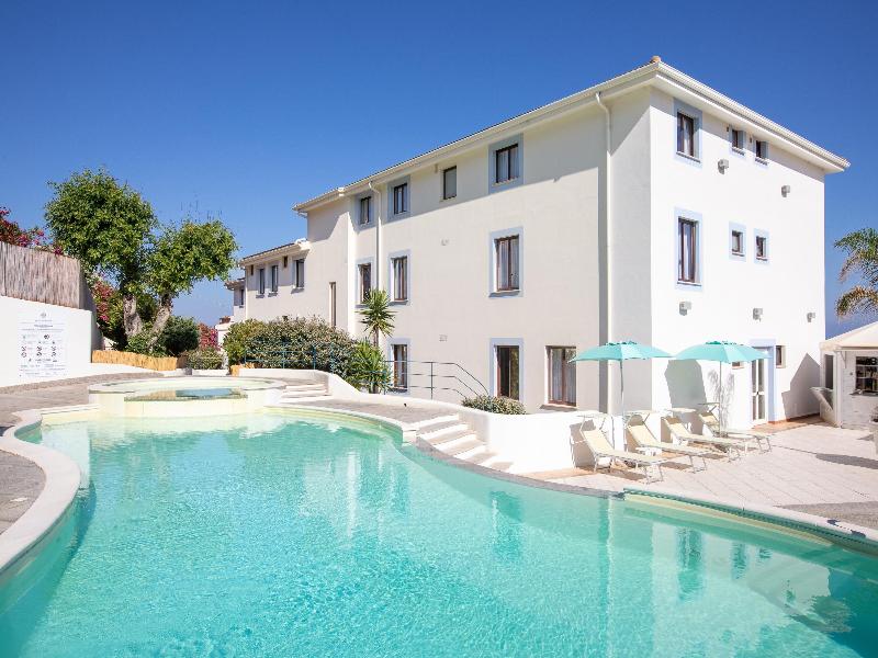 Hotel Blumarea, BW Signature Collection - Havuz