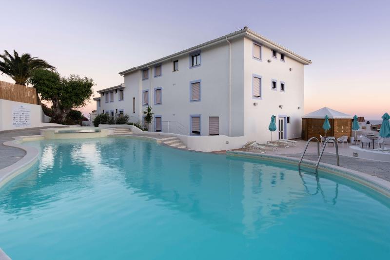Hotel Blumarea, BW Signature Collection - Havuz
