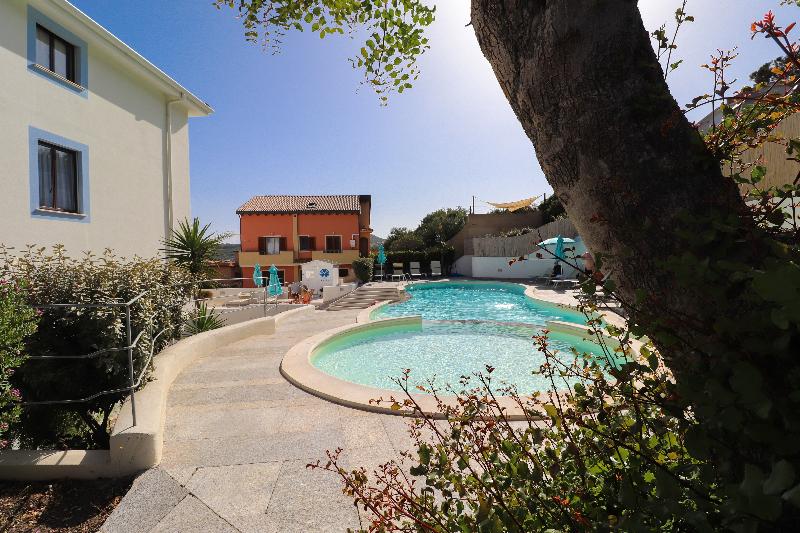 Hotel Blumarea, BW Signature Collection - Havuz