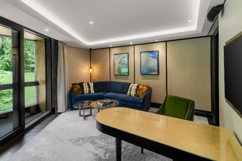 FIVE ZURICH - Oda