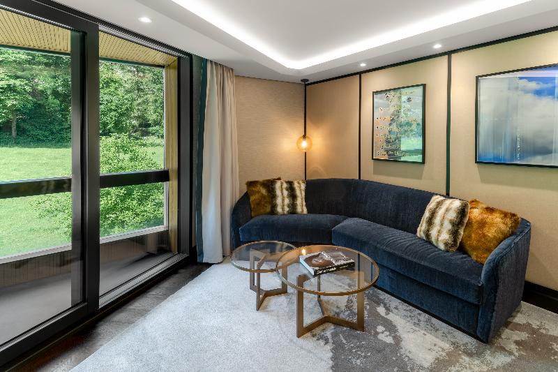 FIVE ZURICH - Oda