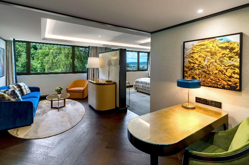 FIVE ZURICH - Oda