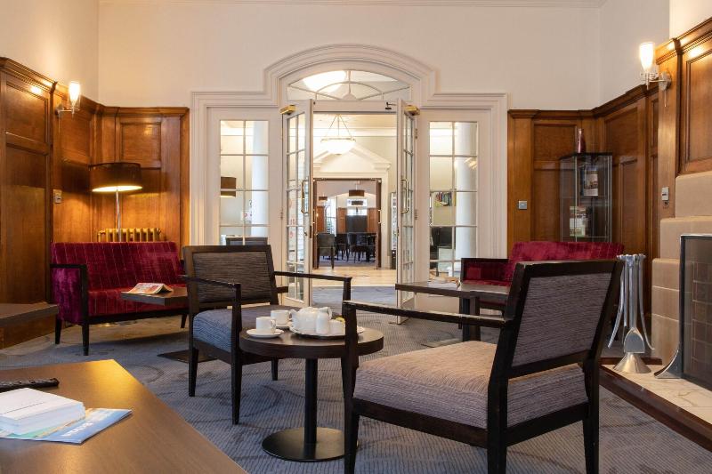 Caledonian New Southlands Hotel - Lobi