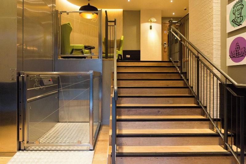hub by Premier Inn LON Westminster, St James’ Park - Bar
