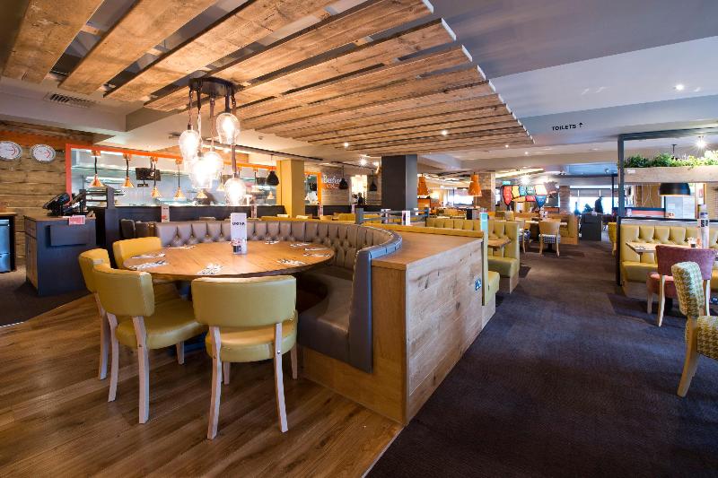 Premier Inn Ware - Restoran
