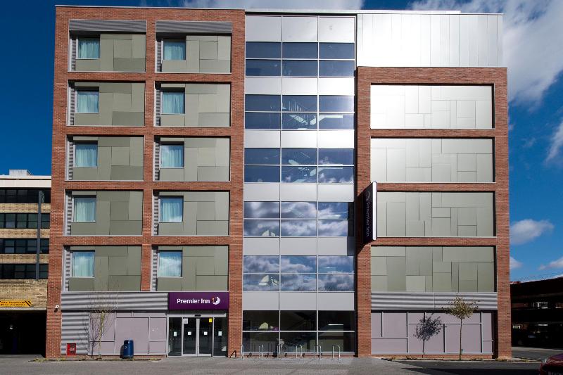 Premier Inn London Southgate - Genel