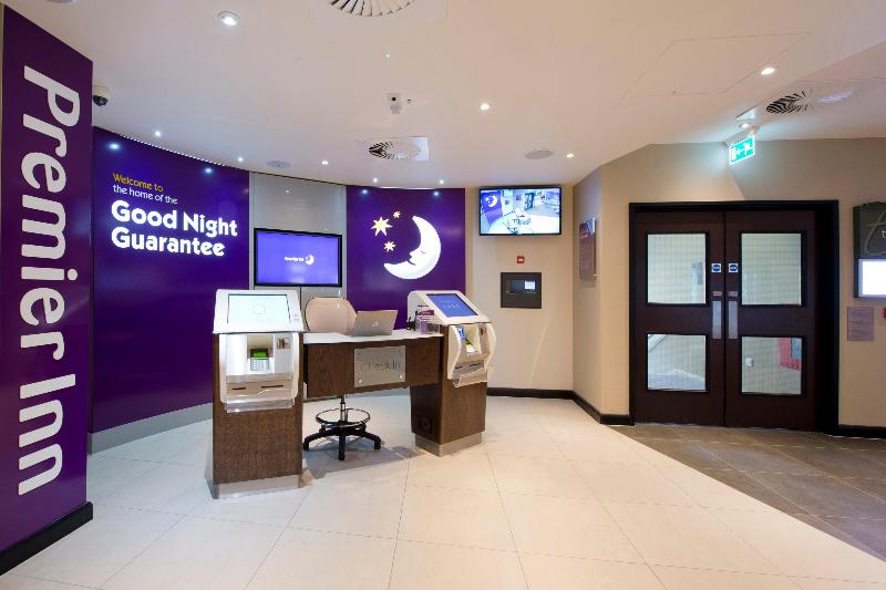 Premier Inn Exeter City Centre - Lobi