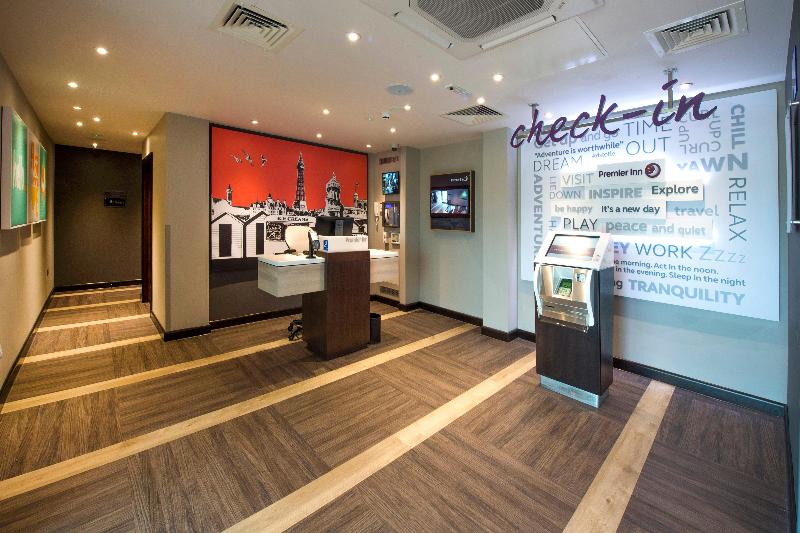 Premier Inn Bude - Lobi