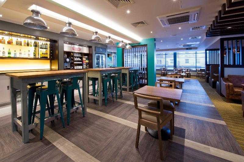 Premier Inn Letchworth Garden City - Restoran