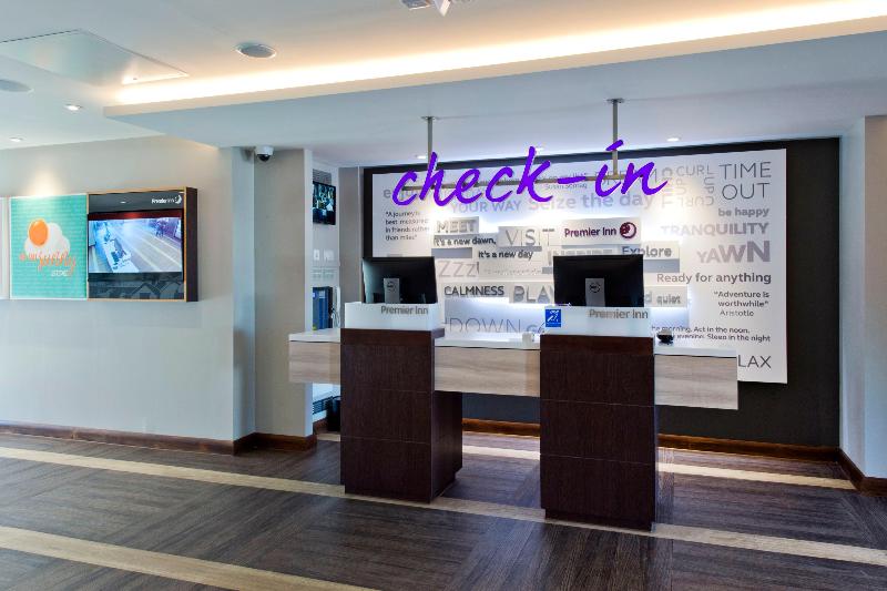 Premier Inn Rhyl Seafront - Lobi