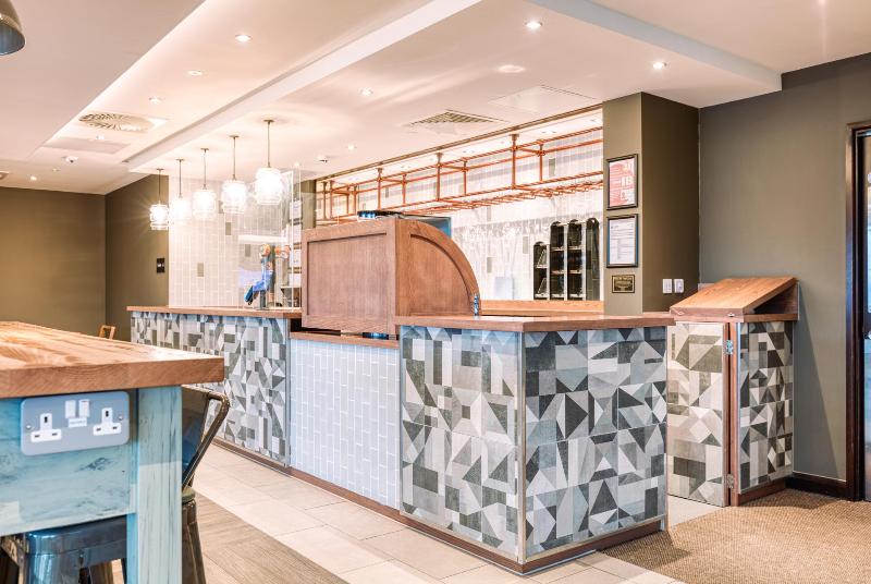Premier Inn Wokingham Town Centre - Restoran
