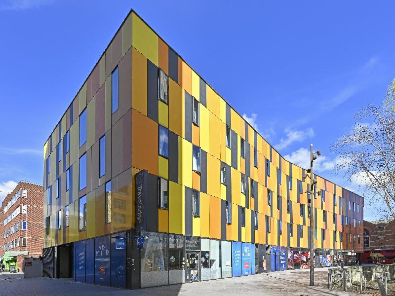 Travelodge London Barking - Genel