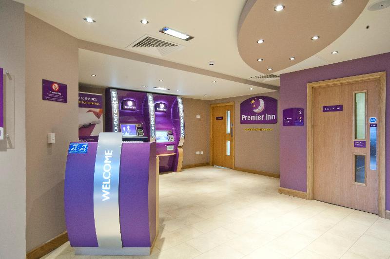 Premier Inn Edinburgh - Princes Street - Lobi
