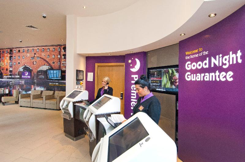 Premier Inn Manchester City - Piccadilly - Lobi
