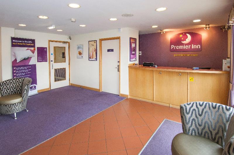 Premier Inn Leeds East - Lobi