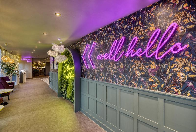 Premier Inn Cardiff Cc Queen Street - Lobi