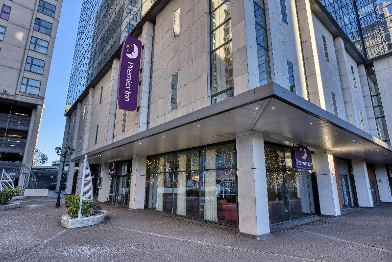 Premier Inn Cardiff Cc Queen Street - Genel
