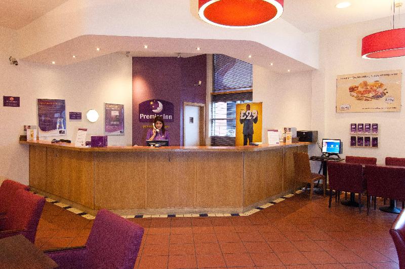 Premier Inn Sheffield City Centre Angel St - Lobi
