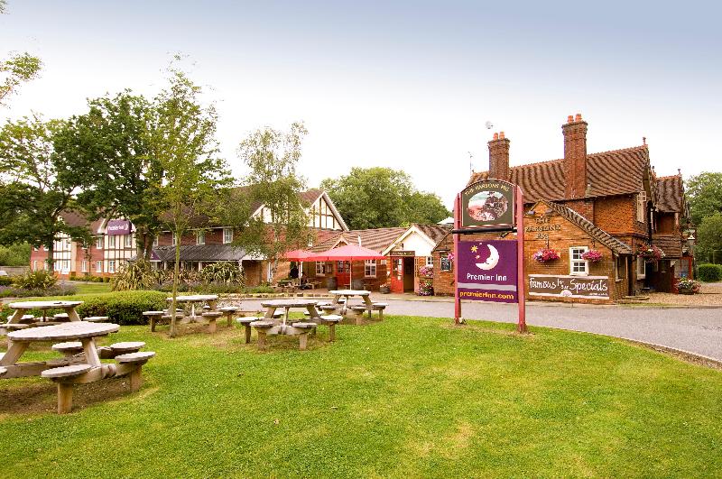 Premier Inn London Gatwick Airport East - Genel