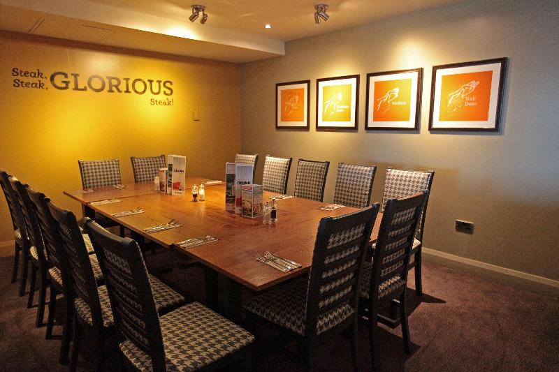 Premier Inn Torquay Seafront - Restoran