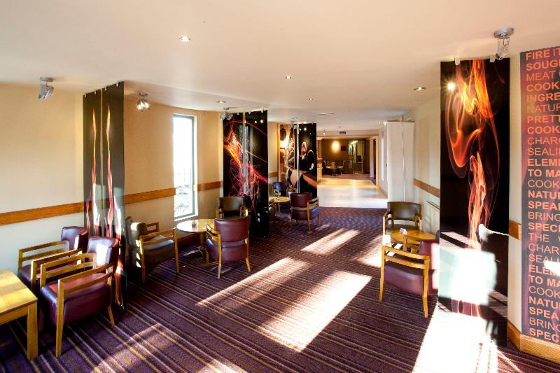 Premier Inn Inverness West - Bar