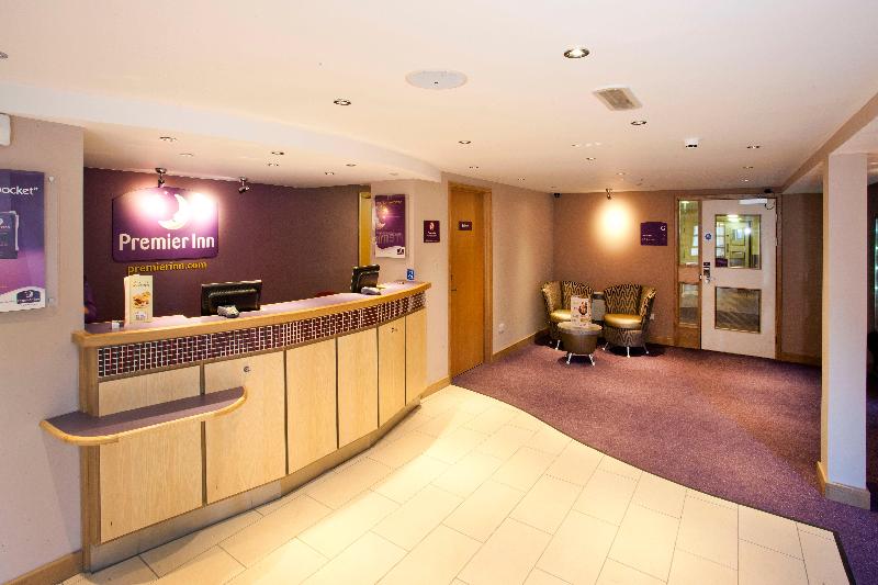 Premier Inn Inverness West - Lobi