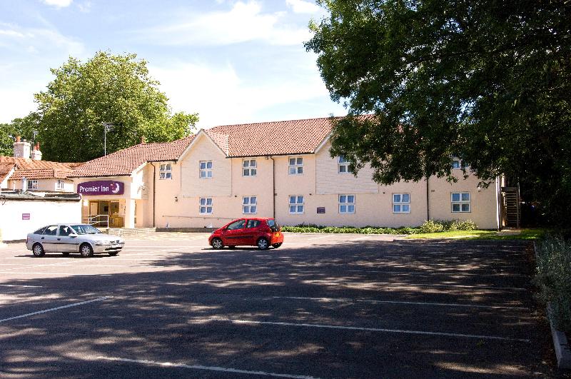 Premier Inn Bracknell - Twin Bridges - Genel