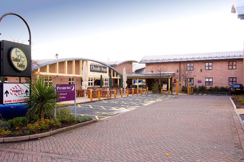 Premier Inn Manchester - Cheadle - Genel