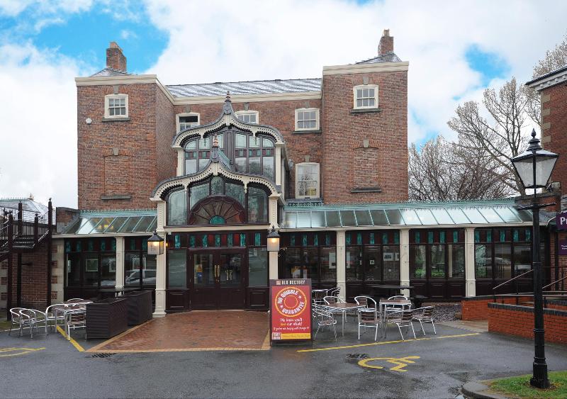 Premier Inn Stockport Central - Genel
