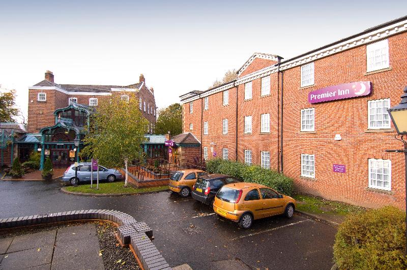 Premier Inn Stockport Central - Genel