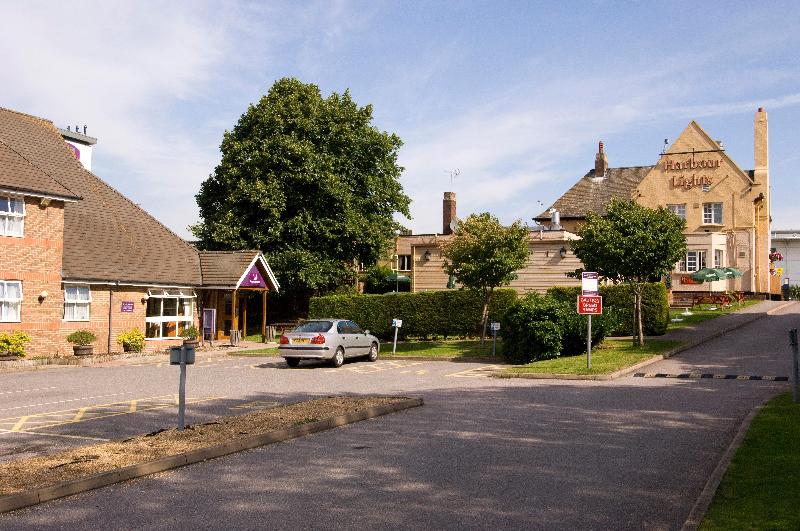 Premier Inn Portsmouth North Harbour - Genel