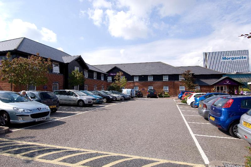 Premier Inn Swansea North - Genel