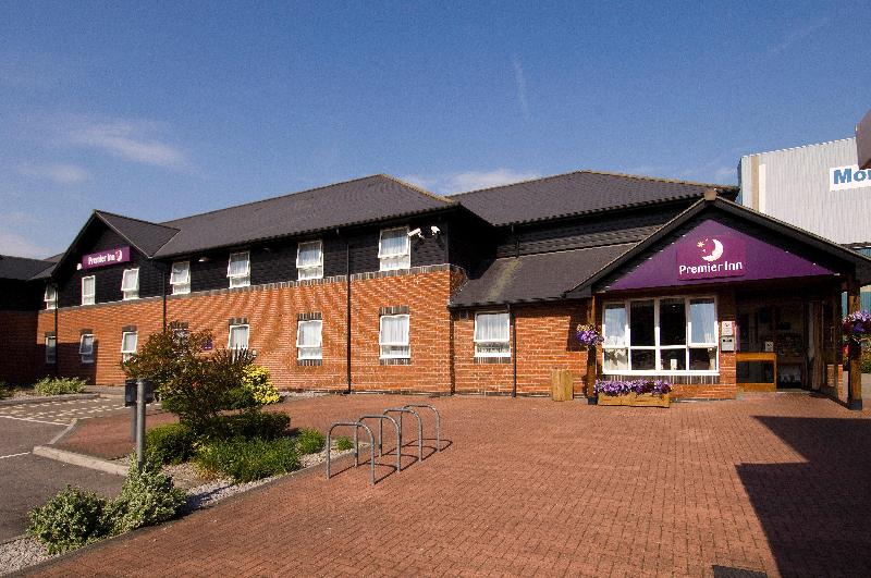 Premier Inn Swansea North - Genel