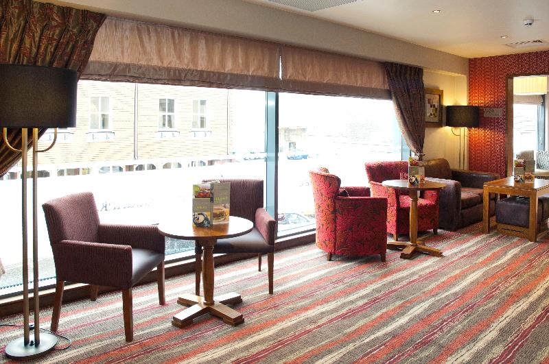 Premier Inn Camberley - Bar