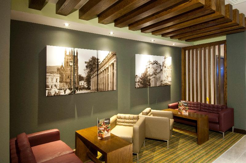 Premier Inn Leamington Spa Town Centre - Bar
